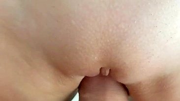 Loira linda Carry Light leva pau do meio-irmão na buceta XXX