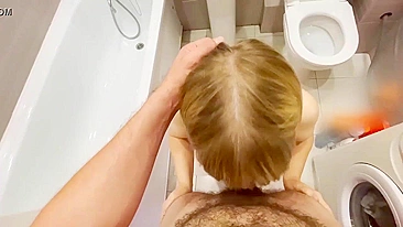 MILF se curva pro filho que mete na xota e depois no cu XXX quente