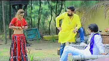 Pornô indiano XXX: Empregada desi fodida pelo patrão e amigo