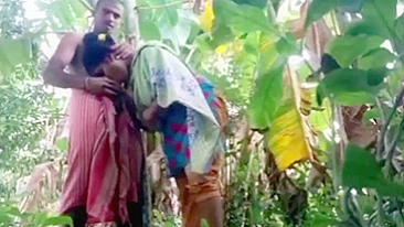 Safada indiana fode com o marido da irmã, pornô indiano