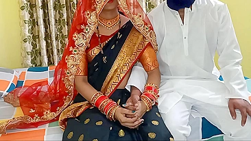 Pornô caseiro indiano de casal se divertindo na cama em lua de mel