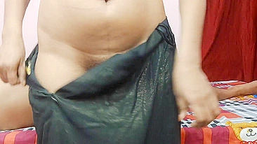 Patrão desi safado seduz empregada indiana obediente pra pegação quente