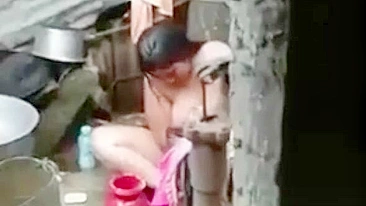 Indiana punjabi NRI da faculdade toma banho ao ar livre em câmera escondida