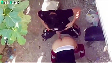 Esposa desi safada fode com vizinho novo, marido ocupado demais