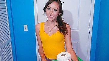 Cliente paga faxineira por diversão safada e suja