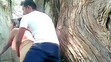 Amante de vídeos pegos filma indiano fodendo namorada de quatro