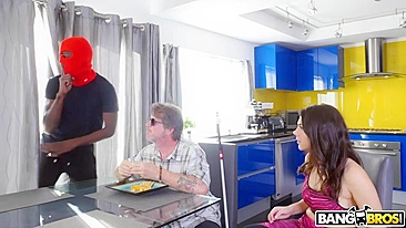 Sexo XXX de esposa italiana e ladrão preto pra salvar o maridão