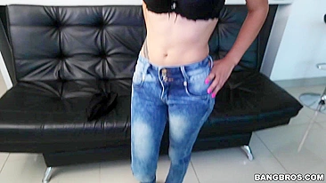 Irmão da colombiana é agente e ela pede casting safado