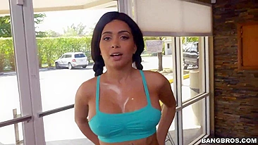 Irmãzinha preta de trancinhas sempre pronta pra aventuras XXX