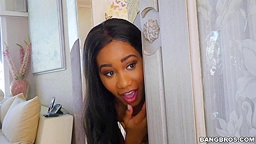 Novinha negona seduz namorado da mãe pra transa suja