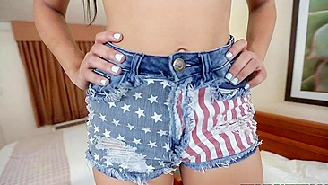 Mulata tira top e short jeans pra mostrar corpo quente pra caralho