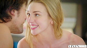 Trio com Kendra Sunderland e Alexa Grace é presente de aniversário pro cara