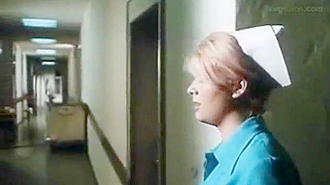 Enfermeira alemã ninfomaníaca peituda faz putaria com pacientes
