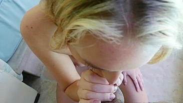 Cliente XXX mete com puta que o satisfaz com boquete