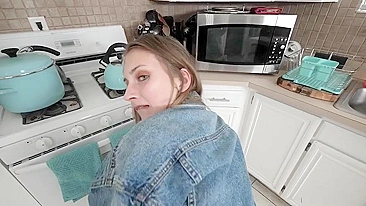 Gata tatuada Macy leva de quatro em POV. #XXX #TeamSkeet