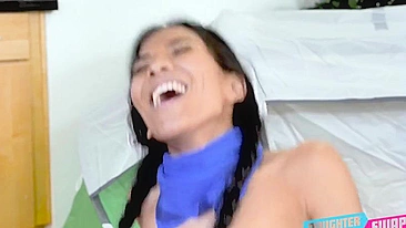 Kamryn Jayde e Jada Kai cavalgam pauzão duro no XXX. #pornsite