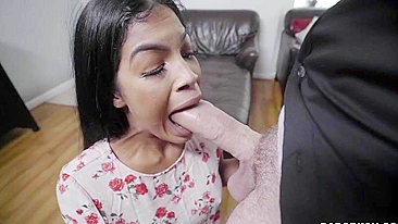 Exótica seduz padrasto branco e engasga no pau grosso dele