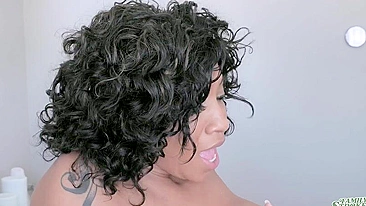 Ebony e loira dividem pau grosso XXX em ménage quente