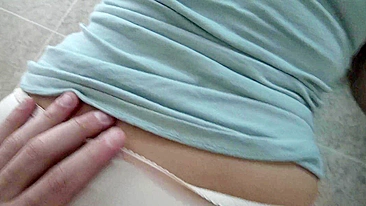 Empregada árabe sexy de bunda grande arrastada pra foder de quatro