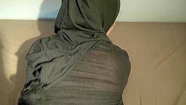 Mamãe egípcia de bunda XXX foda convida vizinho pra meter na cama