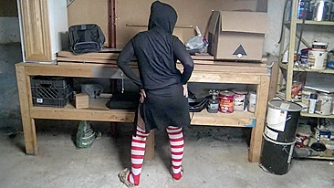 Mamãe árabe esperta seduz vizinho no porão com seus peitos XXX