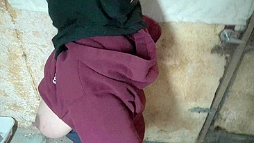 Mãe árabe saca as tetas XXX e provoca amante com a buceta doce