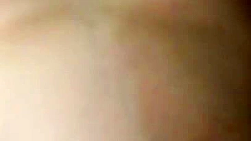 Mãe árabe grávida safada tem a buceta peluda XXX fodida e gozada dentro