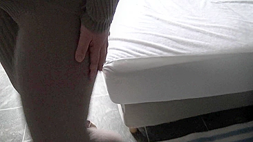 Mãe muçulmana XXX de hijab mostra tetas grandes caídas na cam