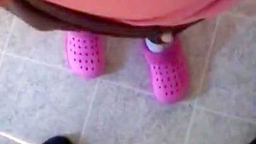 Garota libanesa mostra tetas XXX pro velhote e punheta o pau dele