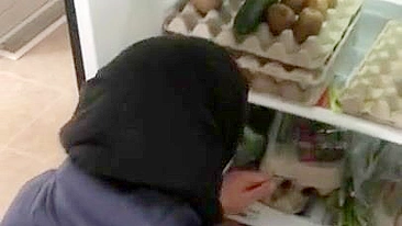 Garota iraniana casada quer ser engravidada pelo cara XXX na câmera