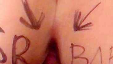 Mãe turca com bunda marcada curte foda de quatro com enteado