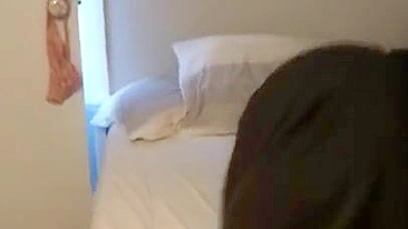 Mãe kuwaitiana de hijab leva pica do ator porno pauzudo na xota