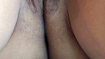 Mamãe árabe amadora quer pau na sua xota peluda e doce XXX