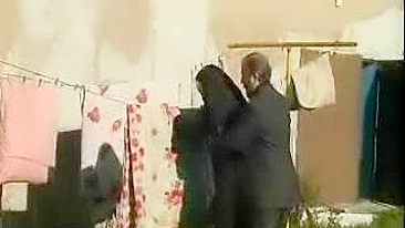 Filha deseja o pauzão do padre pra foder sem a mãe saber