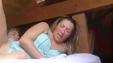 Cara de ressaca acha forças pra foder a mãe tesuda do amigo