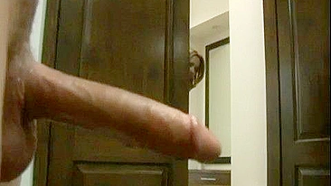 Mãe com corpo XXX curvilíneo dá a buceta pro enteado e leva gozada na cara