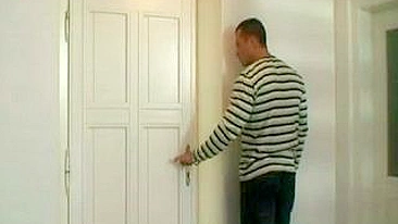 Mãe nua agrada cara com sexo XXX bom em vez de punheta solo