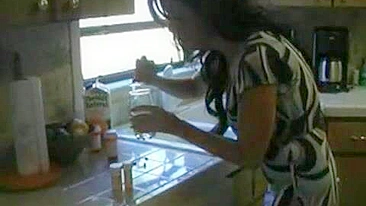 Mãe linda leva rola na buceta do enteado doente como cura safada