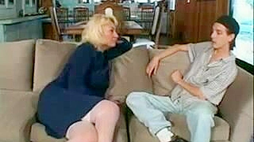 Vadia XXX linda transa com o novo namorado da enteada