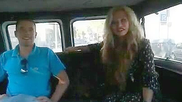 Mãe é furada na câmera após boquete no ônibus em movimento