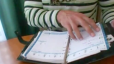 Musculoso pego em rapidinha XXX com mãe gordinha da namorada