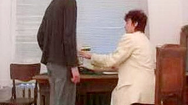 Aluno usa pau XXX pra passar na prova com professora vadia