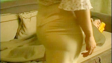 Mãe com tesão acorda enteado pra transar gostoso