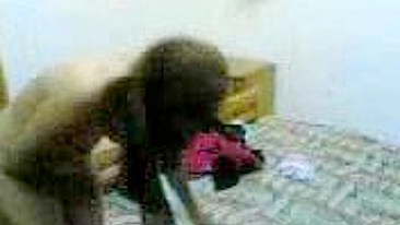 Mamãe árabe obediente realiza todos os desejos carnais do marido na cam