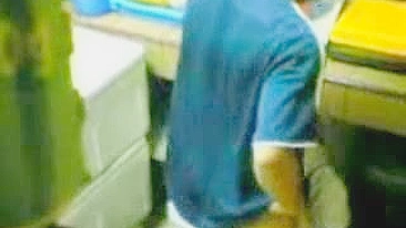 Câmera escondida flagra mãe árabe traindo com outro cara