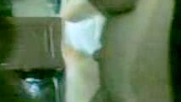 Mãe árabe jovem chupa namorado e leva pau na buceta gorda