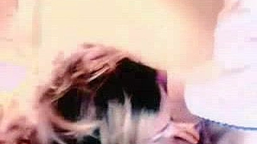 Mamãe árabe de webcam chupa pauzão e fode com cara pros fãs