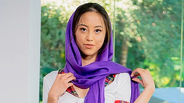 Porno ajuda árabe de hijab satisfazer namorado enquanto mãe tá fora