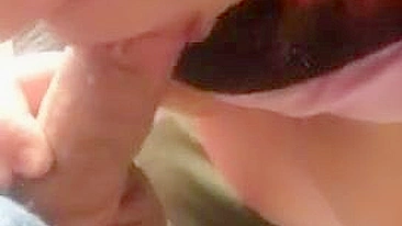 Puta árabe de peitos lindos filmada chupando pau em segredo