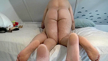 Mãe nua em pornô árabe caseiro experimentando rola como puta